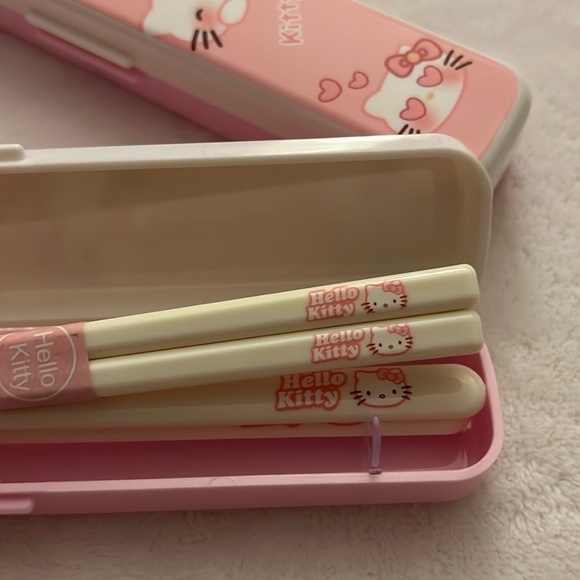 Hello Kitty Utensils Set - Picture 3 of 3